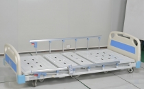 Super Low Three Function Electric Care Bed Lower to 250mm 